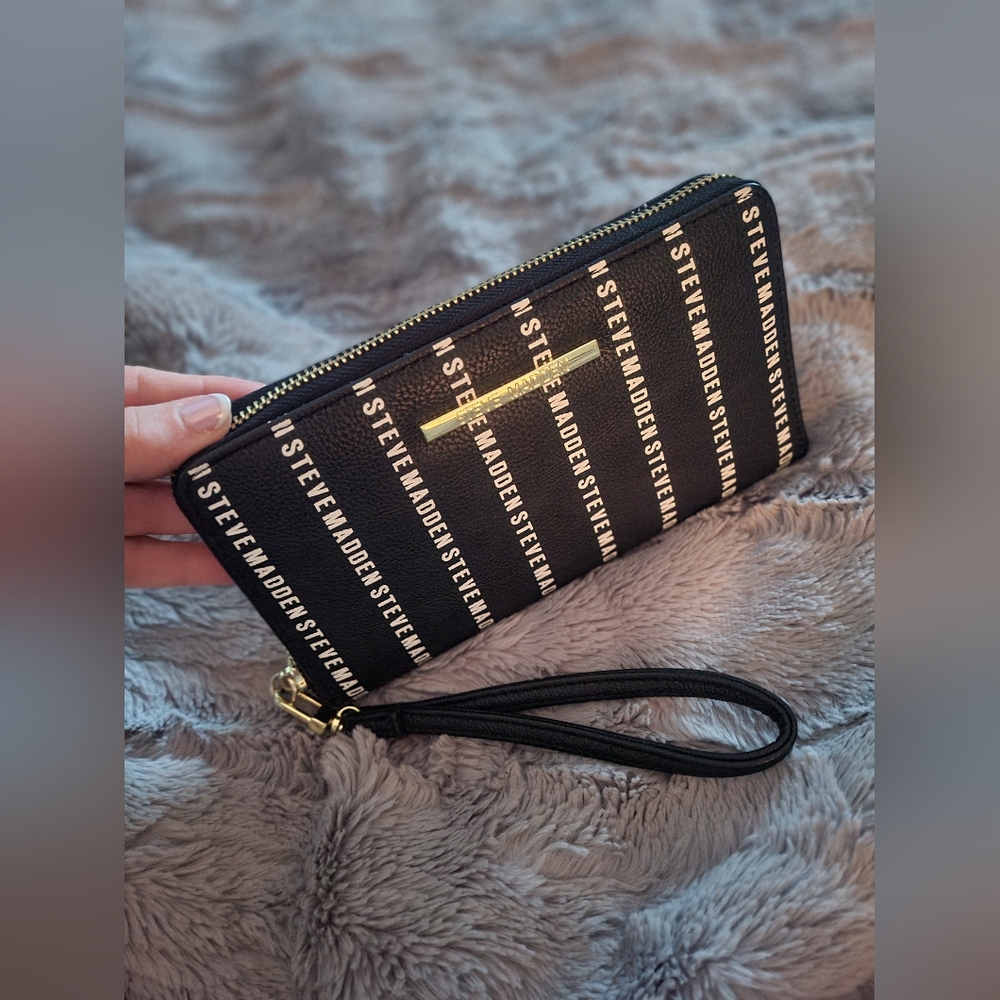 STEVE MADDEN Wristlet/Clutch